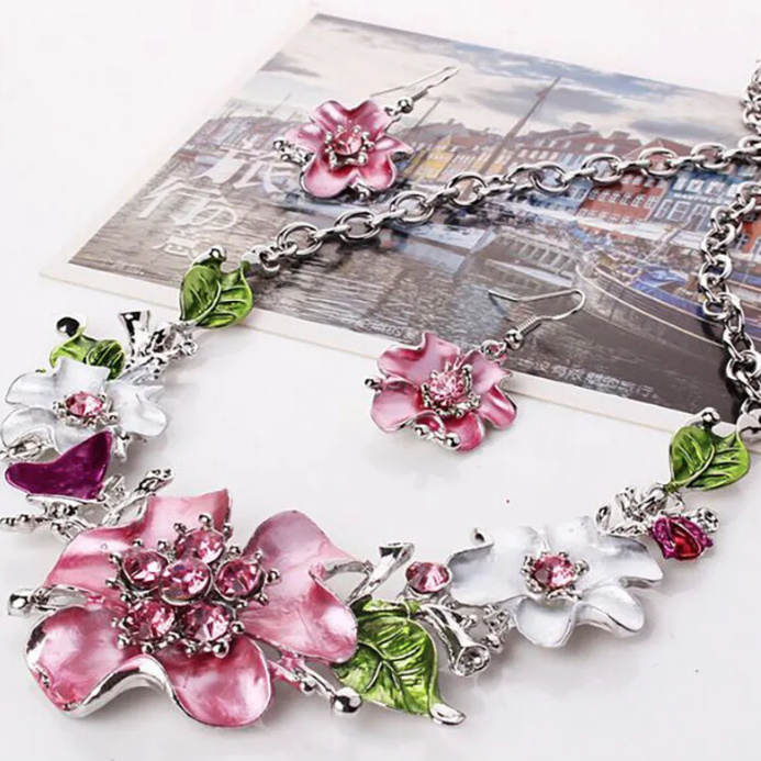 Boho Style Strass Blumen Halskette mit Ohrringe im Set Modeschmuck