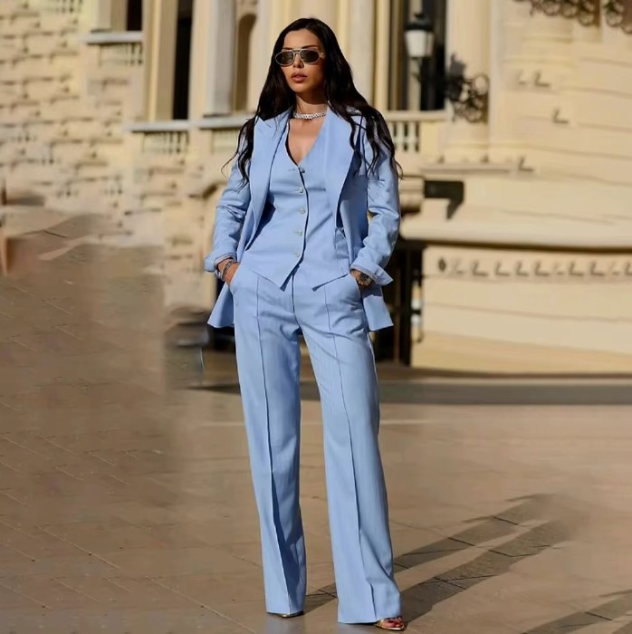 Damen Hosenanzug Sportlich Elegant Dreiteilig mit Weste Hellblau