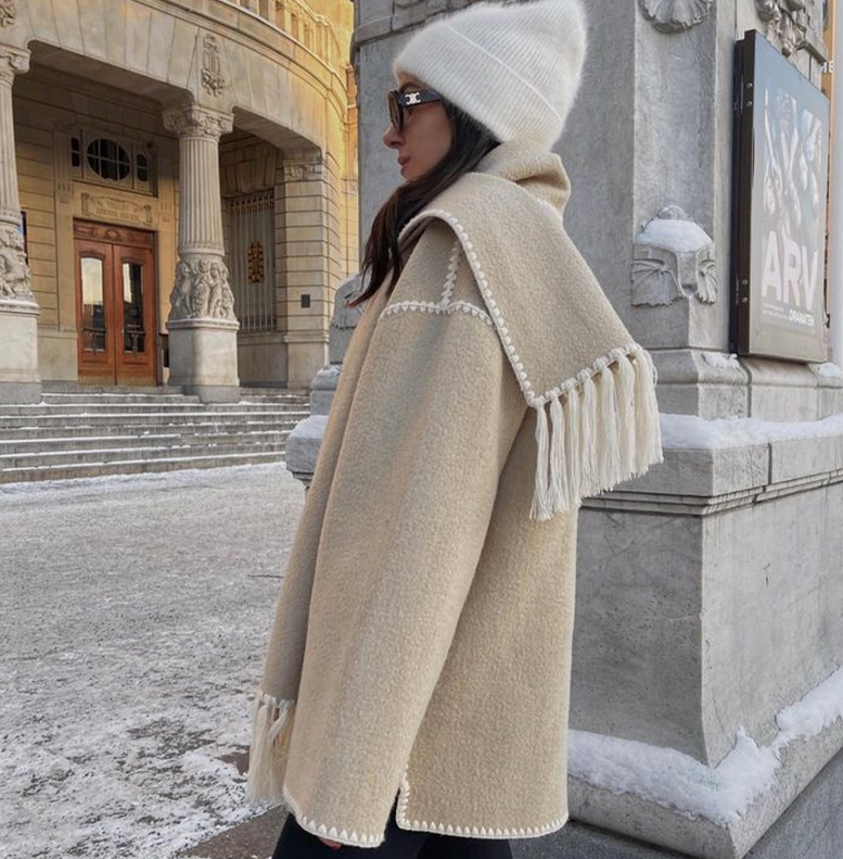 Elegante Herbst Winter Damen Jacke in Beige mit Schal