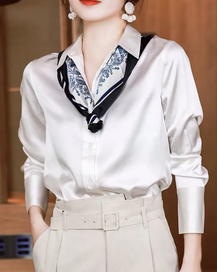 Elegante Langarm Damen Bluse aus Seide in Weiß