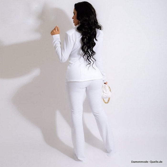 Eleganter Damen Up Blazer und Hosen als Büro Anzug in weiß
