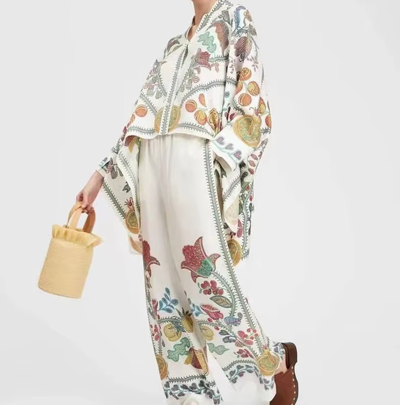 Satin Sommer Zweiteiler 2025 Damen Outfit Weiß mit Blumen Muster
