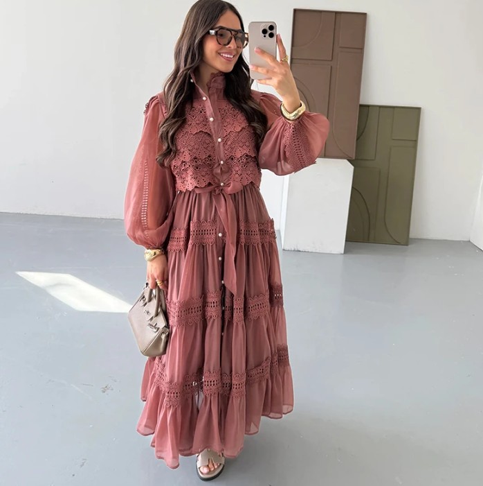 Boho Style Sommerkleid 2025 mit Laternen Ärmel und Spitze Braun