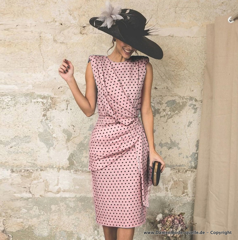 Elegantes Damenkleid in Lachs mit Pünktchen Knielang